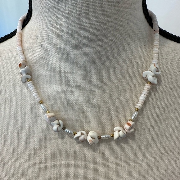 VTG seashell necklace  choker small jewelry - Picture 1 of 4